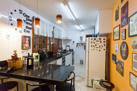 Casa de condomínio para alugar com 175m², 4 quartos e 4 vagas Casa de condomínio para alugar com 175m², 4 quartos e 4 vagasCozinha