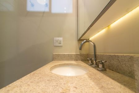 Apartamento para alugar com 81m², 2 quartos e 2 vagasBanheiro da Suíte 1