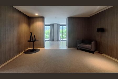 Apartamento para alugar com 81m², 2 quartos e 2 vagasHall social