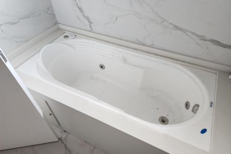 Casa à venda com 280m², 3 quartos e 4 vagasBanheiro da Suíte 2