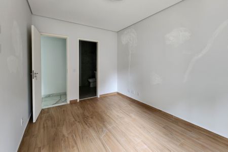 Casa à venda com 280m², 3 quartos e 4 vagasSuíte 1