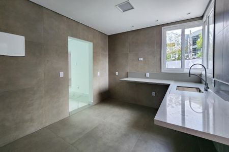 Casa à venda com 280m², 3 quartos e 4 vagasCozinha