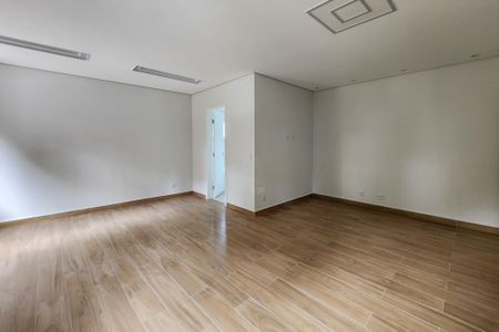 Casa à venda com 280m², 3 quartos e 4 vagasSuíte 2