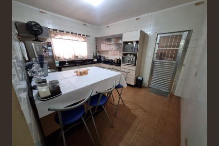 Casa à venda com 154m², 2 quartos e 1 vagaFoto 05