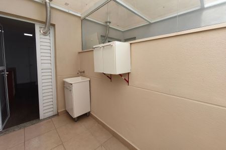 Apartamento à venda com 65m², 2 quartos e 1 vagaÁrea de Serviço