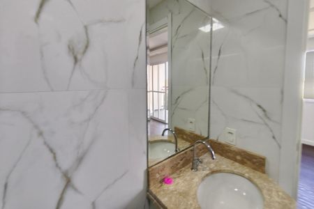 Apartamento à venda com 65m², 2 quartos e 1 vagaBanheiro Social