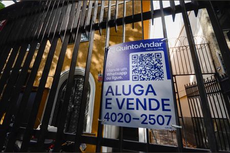 Casa para alugar com 330m², 8 quartos e 1 vagaPlaca