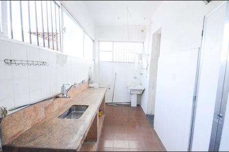 Casa para alugar com 330m², 8 quartos e 1 vagaCozinha 2