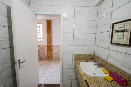 Casa para alugar com 330m², 8 quartos e 1 vagaBanheiro 4