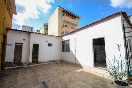 Casa para alugar com 330m², 8 quartos e 1 vagaÁrea externa