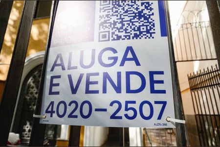 Casa para alugar com 330m², 8 quartos e 1 vagaPlaca