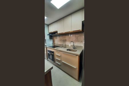 Apartamento à venda com 80m², 2 quartos e 2 vagasCozinha