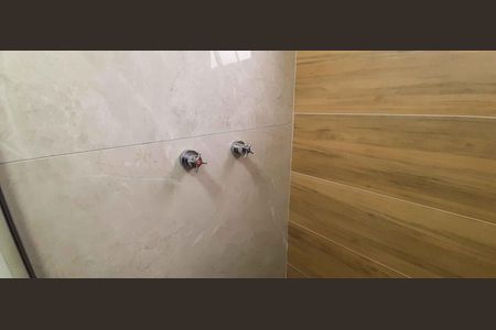 Apartamento à venda com 80m², 2 quartos e 2 vagasBanheiro da Suíte 1