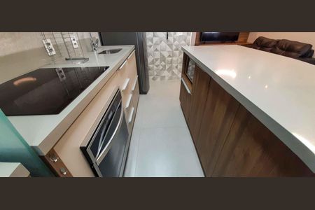 Apartamento à venda com 80m², 2 quartos e 2 vagasCozinha