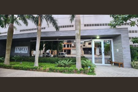 Apartamento à venda com 80m², 2 quartos e 2 vagasFachada e portaria