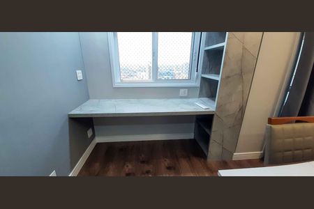 Apartamento à venda com 80m², 2 quartos e 2 vagasEscritório