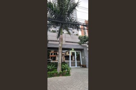 Apartamento à venda com 80m², 2 quartos e 2 vagasFachada e portaria