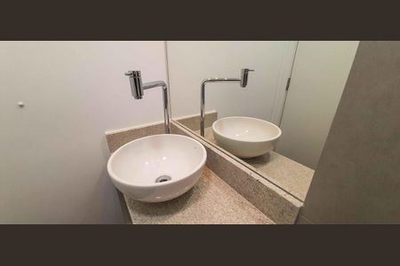 Apartamento à venda com 80m², 2 quartos e 2 vagasLavabo