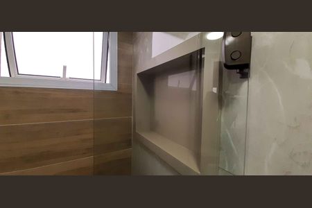 Apartamento à venda com 80m², 2 quartos e 2 vagasBanheiro da Suíte 1