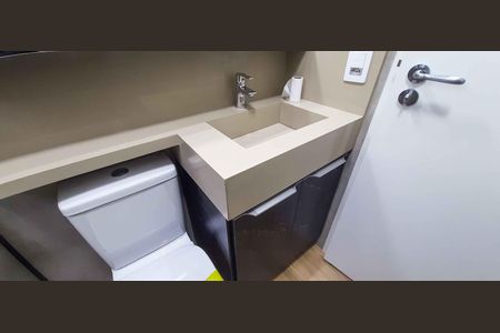 Apartamento à venda com 80m², 2 quartos e 2 vagasBanheiro da Suíte 2