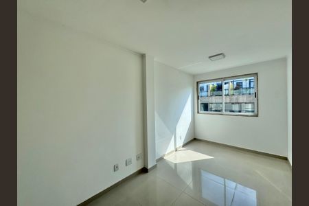 Apartamento à venda com 194m², 3 quartos e 2 vagasSuíte 2