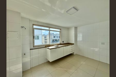 Apartamento à venda com 194m², 3 quartos e 2 vagasCozinha