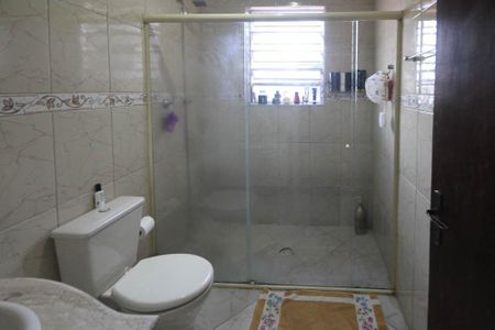 Casa à venda com 300m², 4 quartos e 2 vagasBanheiro