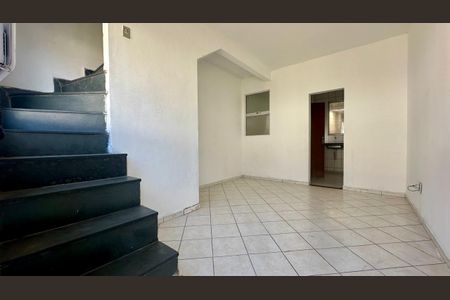 Casa à venda com 50m², 2 quartos e 1 vagaSala 