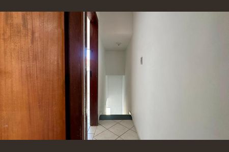 Casa à venda com 50m², 2 quartos e 1 vagaCorredor 