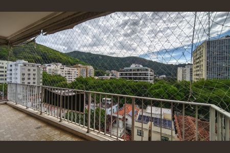 Apartamento à venda com 126m², 3 quartos e 2 vagas Apartamento à venda com 126m², 3 quartos e 2 vagasVaranda da Sala