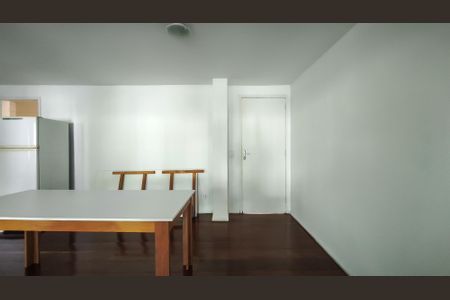 Apartamento à venda com 126m², 3 quartos e 2 vagas Apartamento à venda com 126m², 3 quartos e 2 vagasÁrea comum - Salão de festas