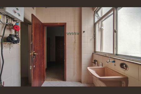 Apartamento à venda com 126m², 3 quartos e 2 vagas Apartamento à venda com 126m², 3 quartos e 2 vagasÁrea de Serviço