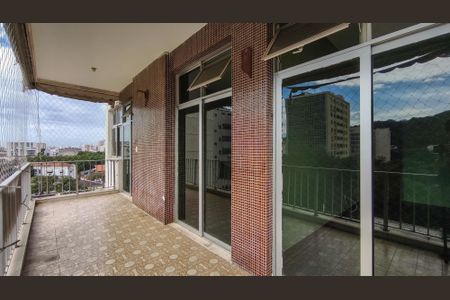Apartamento à venda com 126m², 3 quartos e 2 vagas Apartamento à venda com 126m², 3 quartos e 2 vagasVaranda da Sala
