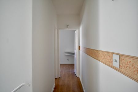 Casa à venda com 130m², 3 quartos e 2 vagasCorredor