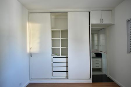 Casa à venda com 130m², 3 quartos e 2 vagasSuíte