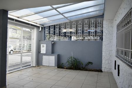 Casa à venda com 130m², 3 quartos e 2 vagasGaragem