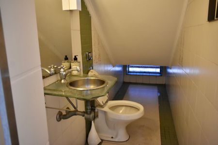 Casa à venda com 130m², 3 quartos e 2 vagasLavabo