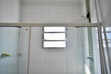 Casa à venda com 130m², 3 quartos e 2 vagasBanheiro Social