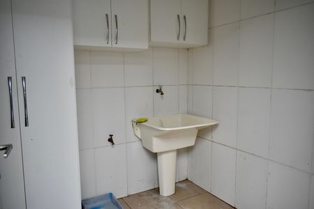 Casa à venda com 130m², 3 quartos e 2 vagasÁrea de Serviço