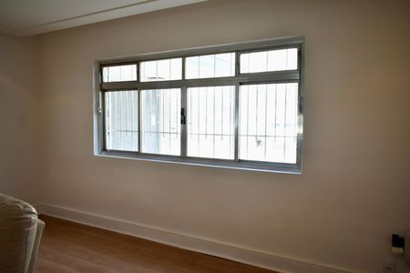 Casa à venda com 130m², 3 quartos e 2 vagasSala