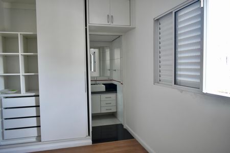 Casa à venda com 130m², 3 quartos e 2 vagasSuíte