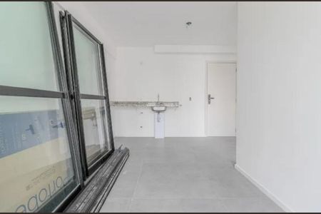 Apartamento à venda com 32m², 1 quarto e 1 vagaFoto 02