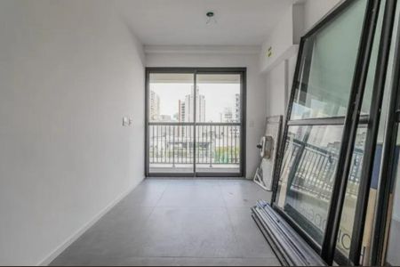 Apartamento à venda com 32m², 1 quarto e 1 vagaFoto 01
