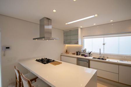 Casa à venda com 390m², 3 quartos e 5 vagas Casa à venda com 390m², 3 quartos e 5 vagasCozinha