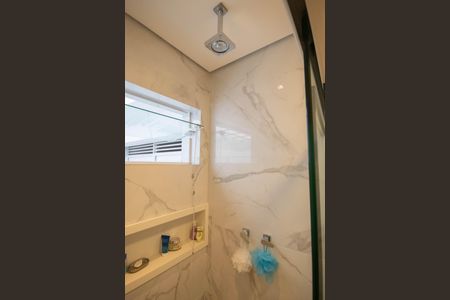 Casa à venda com 390m², 3 quartos e 5 vagas Casa à venda com 390m², 3 quartos e 5 vagasBanheiro da Suíte 1