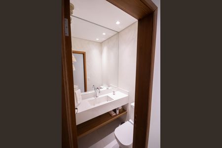 Casa à venda com 390m², 3 quartos e 5 vagas Casa à venda com 390m², 3 quartos e 5 vagasLavabo