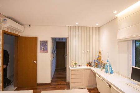 Casa à venda com 390m², 3 quartos e 5 vagas Casa à venda com 390m², 3 quartos e 5 vagasSuíte 2