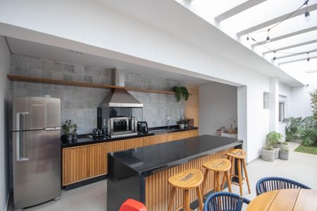 Casa à venda com 390m², 3 quartos e 5 vagas Casa à venda com 390m², 3 quartos e 5 vagasEspaço Gourmet