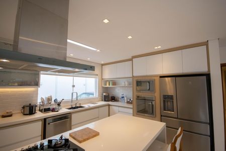 Casa à venda com 390m², 3 quartos e 5 vagas Casa à venda com 390m², 3 quartos e 5 vagasCozinha