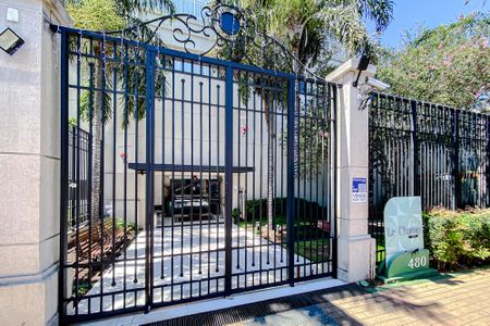 Apartamento à venda com 68m², 2 quartos e 1 vagaFachada - Plaquinha